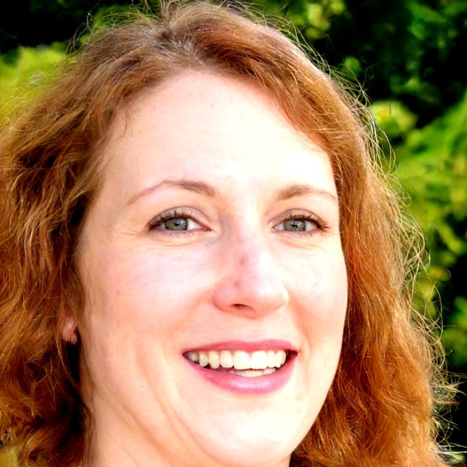 Senior DevOps instructor with extensive cloud platform experience